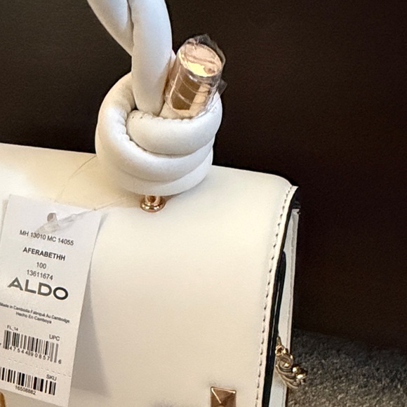 Aldo Cream Satchel/ Crossbody with Gold Details - Picture 4 of 9